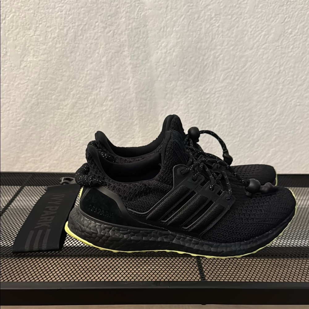 Adidas x IVY PARK Ultraboost Men’s 6 / Women’s 7